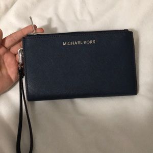 Michael Kors Jet Set Wristlet